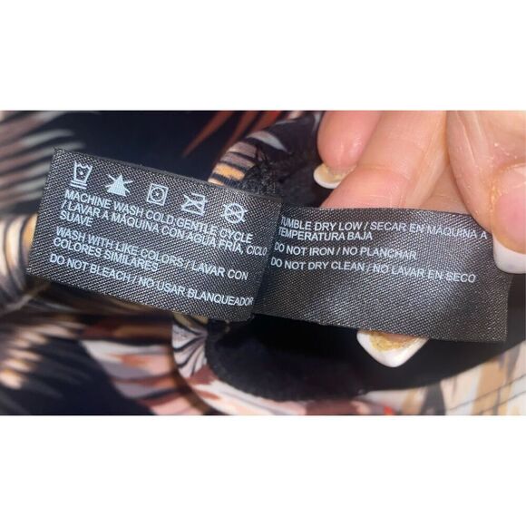 Hurley One Piece Swim Suit S/P “Scattered Palm” V-Neck Crisscross Back UPF 50 - Picture 12 of 14